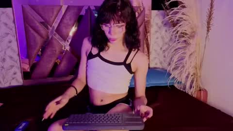 cris online show from 06/09/26, 06:41