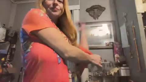 Snapshot of pizzedwife chatting on 07/14/26, 06:35 pizzedwife online show from 07/14/26, 06:35