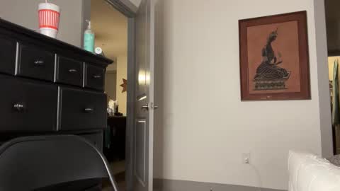 PeggedBiGuy online show from 10/31/25, 09:10