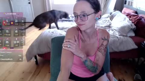 Snapshot of plantbabeee chatting on 09/21/25, 05:47 Plantbabeee online show from 09/21/25, 05:47