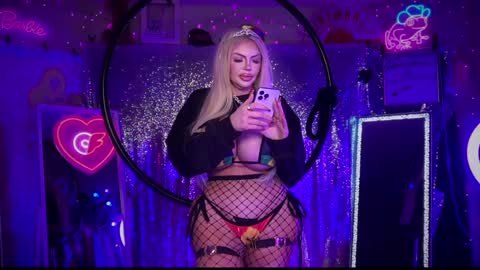 Dumb bimbo fuck doll online show from 02/16/25, 03:15