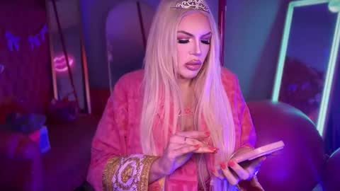 Dumb bimbo fuck doll online show from 01/18/26, 01:09