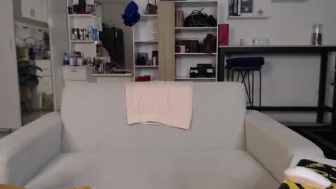 Snapshot of plasticgirll chatting on 01/17/25, 03:11 plasticgirll online show from 01/17/25, 03:11