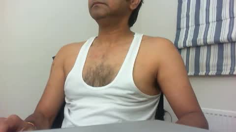 Snapshot of platino3026 chatting on 09/15/25, 02:55 platino3026 online show from 09/15/25, 02:55