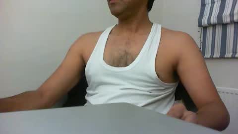 Snapshot of platino3026 chatting on 10/27/25, 02:26 platino3026 online show from 10/27/25, 02:26