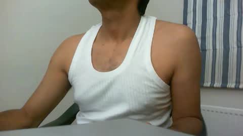 Snapshot of platino3026 chatting on 11/16/25, 06:19 platino3026 online show from 11/16/25, 06:19