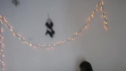 Amanda and Angelica online show from 03/01/25, 09:15