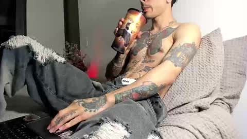 Carti online show from 10/01/25, 03:34