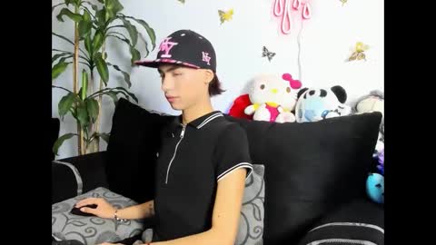 Snapshot of playboy_bunnyy chatting on 06/06/26, 05:01 playboy_bunnyy online show from 06/06/26, 05:01