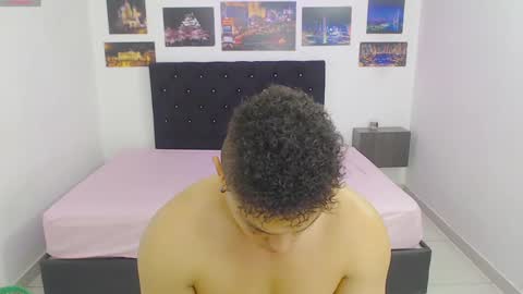 Snapshot of playboy_sex6 chatting on 12/17/24, 04:32 PETER online show from 12/17/24, 04:32