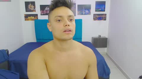 Snapshot of playboy_sex6 chatting on 01/25/25, 04:03 PETER online show from 01/25/25, 04:03