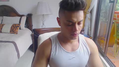 Snapshot of playboy_sex6 chatting on 09/28/25, 05:40 PETER online show from 09/28/25, 05:40