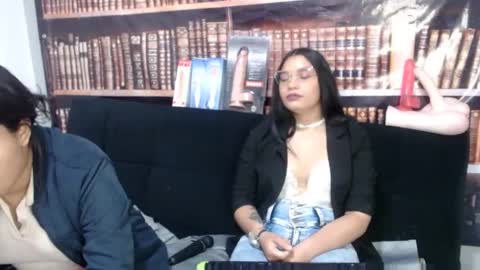 Snapshot of playful_girls3909 chatting on 02/12/25, 04:23 sweed online show from 02/12/25, 04:23