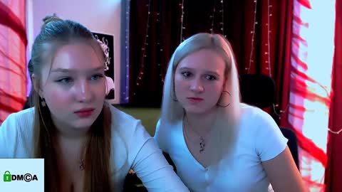 Snapshot of playful_sophie chatting on 01/10/25, 01:31 Sophie online show from 01/10/25, 01:31