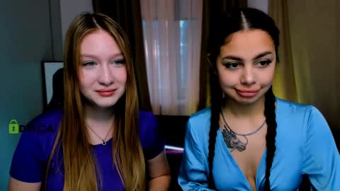 Snapshot of playful_sophie chatting on 02/07/25, 11:23 Sophie online show from 02/07/25, 11:23