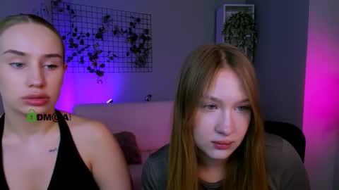 Snapshot of playful_sophie chatting on 09/23/25, 07:39 Sophie online show from 09/23/25, 07:39