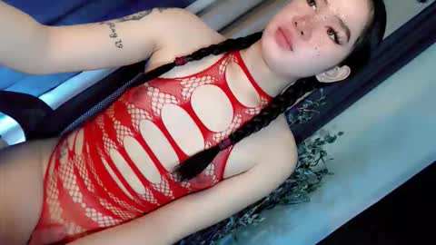 kate online show from 04/24/26, 12:02