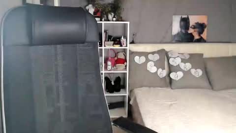 Snapshot of playfullfoxyhere chatting on 09/11/25, 01:33 brenda online show from 09/11/25, 01:33