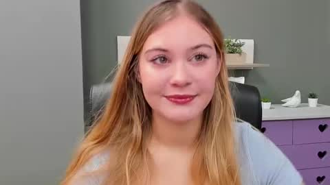 Snapshot of playgirl_valeria chatting on 02/15/25, 07:49 Valeria online show from 02/15/25, 07:49