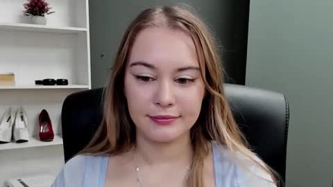 Valeria online show from 01/17/26, 07:35