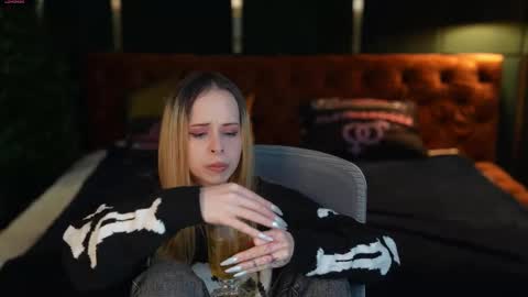 Lana online show from 01/13/26, 11:15