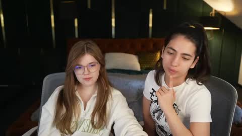 Lana online show from 04/23/26, 10:47