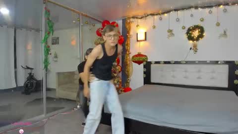   online show from 12/04/25, 11:02