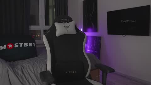 21 y.o Mila online show from 12/20/24, 02:27