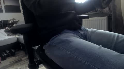 Hello ask me  . Im glad  to see you here in my room. Welcome PVT is open online show from 10/12/25, 10:14