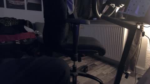 Hello ask me  . Im glad  to see you here in my room. Welcome PVT is open online show from 12/20/25, 07:43