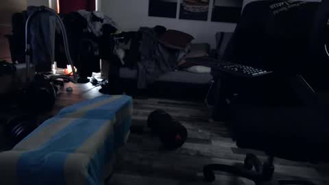 Snapshot of plboy23 chatting on 05/05/26, 03:09 Hello ask me . Im glad to see you here in my room. Welcome PVT is open online show from 05/05/26, 03:09