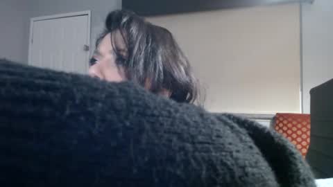 pleasantdinosaurus7537 online show from 12/23/25, 07:06