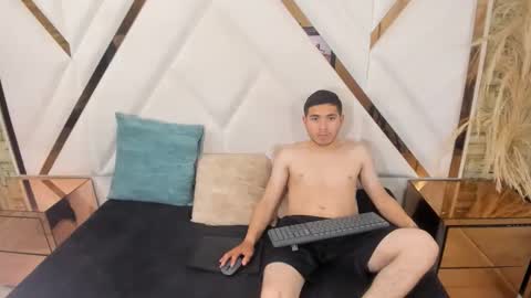 Snapshot of pleasure_duoo chatting on 10/04/25, 08:40 pleasure_duoo online show from 10/04/25, 08:40