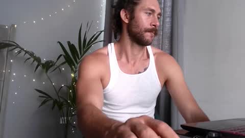 Snapshot of pleasurea chatting on 12/03/25, 01:31 pleasure online show from 12/03/25, 01:31