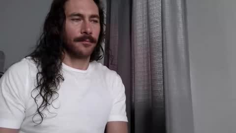 Snapshot of pleasurea chatting on 12/20/25, 02:02 pleasure online show from 12/20/25, 02:02