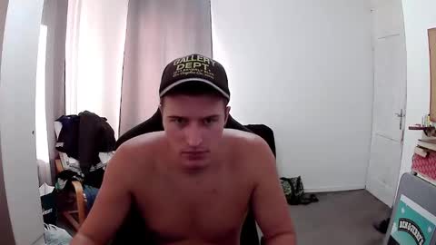 Snapshot of plkrisztian chatting on 09/22/25, 02:41 plkrisztian online show from 09/22/25, 02:41