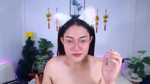 Snapshot of ploysaithailand chatting on 04/28/26, 09:42 Ploysai online show from 04/28/26, 09:42