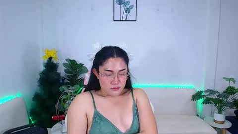 Snapshot of ploysaithailand chatting on 05/20/26, 04:02 Ploysai online show from 05/20/26, 04:02