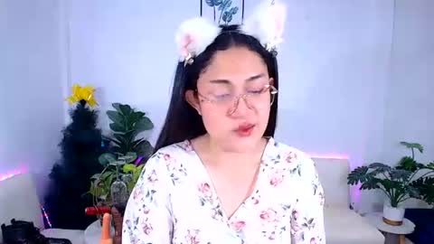 Snapshot of ploysaithailand chatting on 06/09/26, 01:34 Ploysai online show from 06/09/26, 01:34
