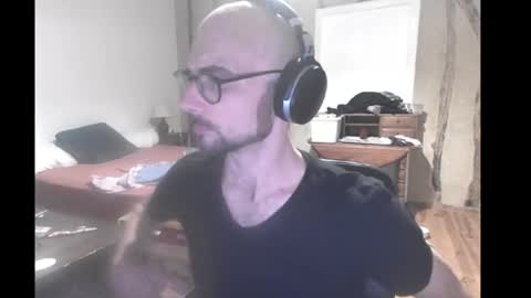 Snapshot of plsmakemynight chatting on 05/10/26, 02:17 plsmakemynight online show from 05/10/26, 02:17