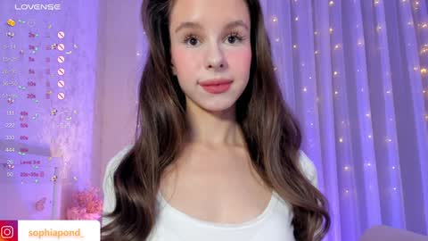 Snapshot of plusvibe chatting on 01/04/25, 02:56 Sophie online show from 01/04/25, 02:56