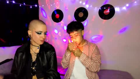 Snapshot of plutonblue369 chatting on 12/19/24, 01:07 online show from 12/19/24, 01:07