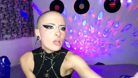 Snapshot of plutonblue369 chatting on 01/11/25, 12:01 online show from 01/11/25, 12:01