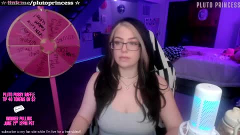 Snapshot of plutoprincess69 chatting on 05/23/26, 08:18 Pluto Princess online show from 05/23/26, 08:18