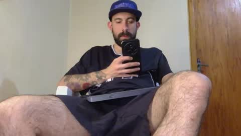 Snapshot of po3t3r0 chatting on 12/20/25, 11:34 juan online show from 12/20/25, 11:34