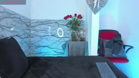 Emi online show from 04/17/26, 03:26