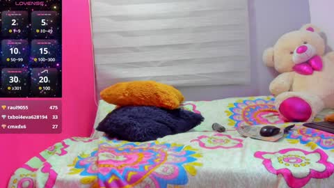 Snapshot of pocahontas_d chatting on 12/05/24, 05:59 catalina online show from 12/05/24, 05:59