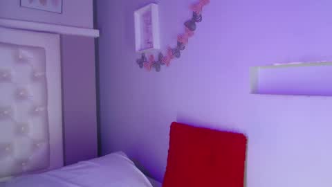 Pocahontas online show from 09/16/25, 01:12