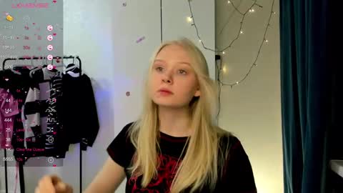 Mary online show from 01/22/25, 01:42