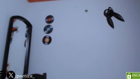 Snapshot of poeeticaa_ chatting on 03/11/26, 03:18 IG ipoetica online show from 03/11/26, 03:18